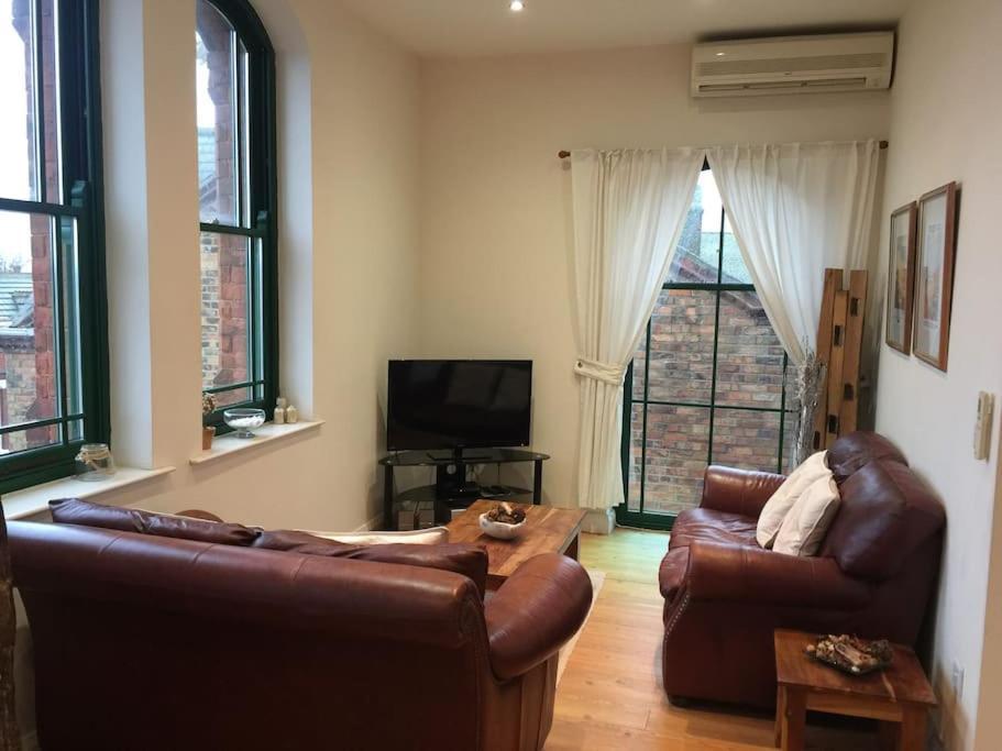 Converted Chapel Filey Floor To Ceiling Arch Window Exteriör bild